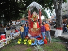 Creatividad y ambiente navideño inundó la Plaza Bolívar de Upata