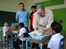 Gobernador Rangel Gómez cumplió compromiso con estudiantes del Morales Marcano de Upata