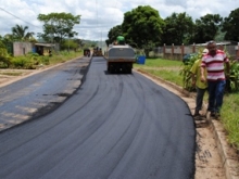 300 tonelada  se asfaltado benefician al sector La Romana y San José.