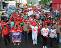 Movimientos y frentes sociales salieron a dar el apoyo al presidente Chávez.