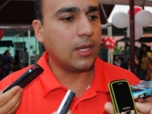 Alcalde Gustavo Muñiz.
