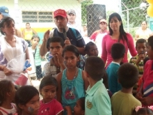 Alcalde Muñiz y la Primera Dama llevaron alegría a la comunidad rural Quebrada de Jua-Jua
