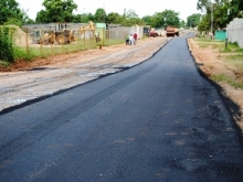 Gobierno local sigue dando respuestas a las comunidades en materia de asfaltado