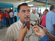 José Ríos director del Liceo Bolivariano Auyantepuy.