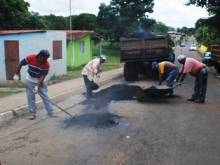 Gobernación ha colocado más de 110 toneladas de asfalto en la Ciudad
