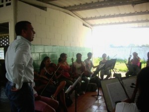 El alcalde Gustavo Muñiz da la Bienvenida a los integrantes de las Orquestas Sinfónicas