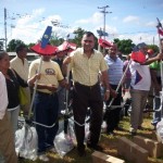 El Alcalde Muñiz entregó desmalezadoras, motobambas, maya, mangueras, entre otros.