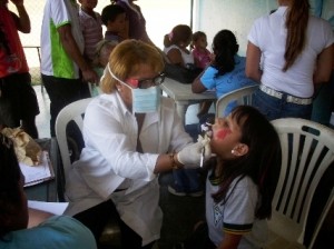 Jornada social ofreció odontología, vacunación y consultas médicas gratuitas.