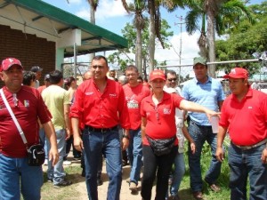 El alcalde Gustavo Muñiz visito todos los Centros de Votación.