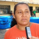 Iraima Pérez: “Estamos felices por estos tanques y por la ambulancia”.