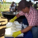 Elaboración del queso guayanés en el Parque Ferial de Upata