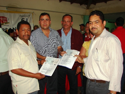 El alcalde Gustavo benefició a los representantes del transporte público de Piar