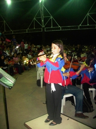 Angie Lizcano jefe de fila de las trompetas de la Orquesta Infantil de Upata