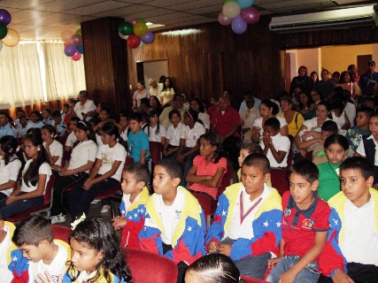 Niños de Piar Sesionaron en celebración del Día del Niño