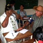Misión Barrio Adentro realizó consultas médicas y entrega de medicinas
