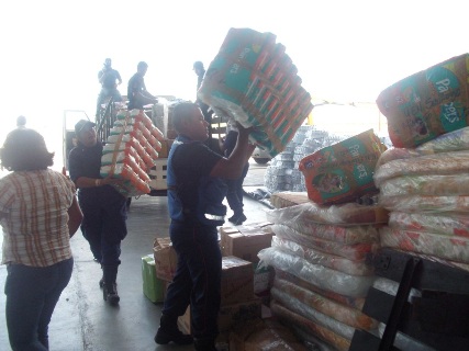 Alcaldía y el Pueblo de Piar recolectaron 3 toneladas de insumos y alimentos