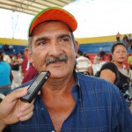 José Lozano, beneficiario, con la aprobación de un crédito para la siembra de pimentones de la Misión Agro- Venezuela del sector Chiripón en Pia