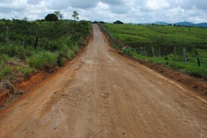 Con una inversión de 100 mil bolívares 20 kilómetros de vialidad agrícola fueron acondicionadas en Sabaneta- Montaña de Lino por la alcaldía de Piar.